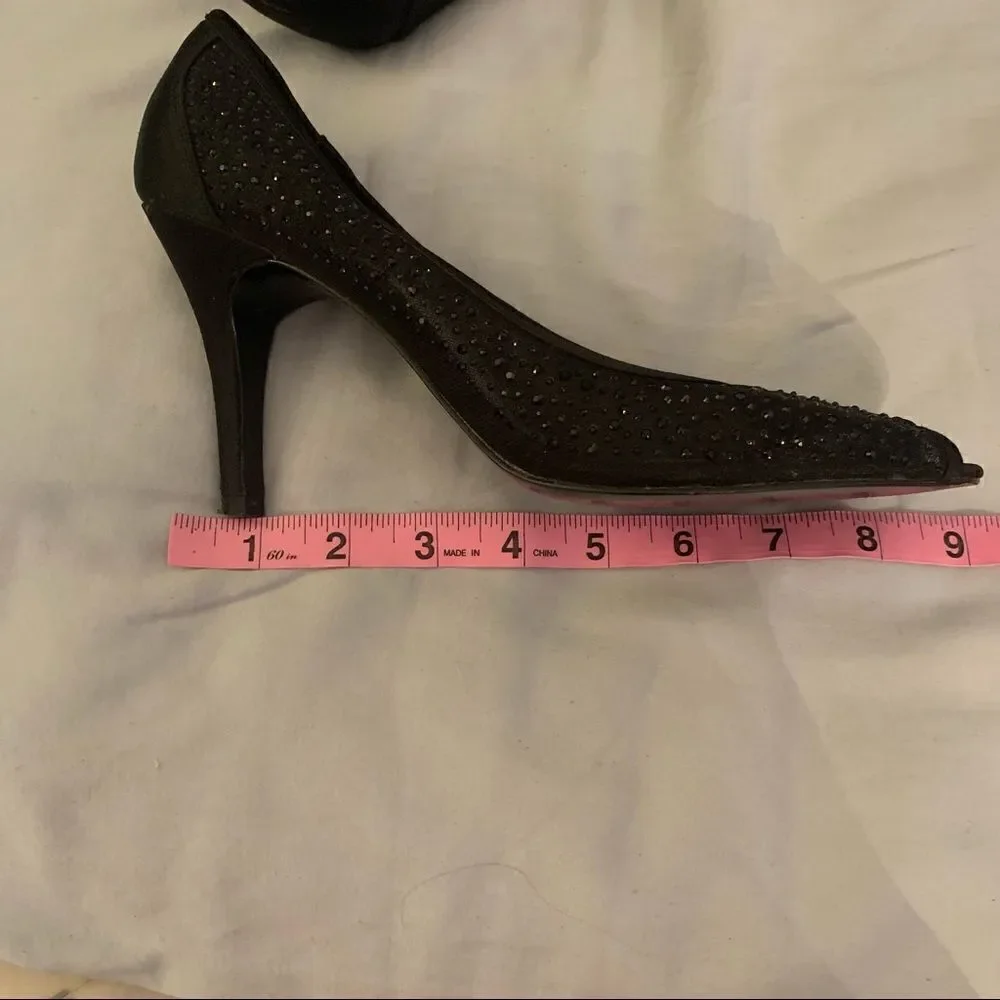 Adrianna‎ Papell Boutique Pumps Formal Wear Black Fiona Pumps, Size 8.5 EUC